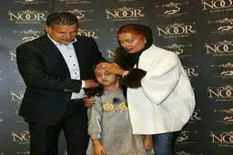 تصویری از على دايى در كنار همسر و دخترش