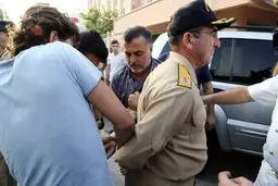 بازداشت یکی از عوامل کودتای نافرجام در ترکیه/ عکس