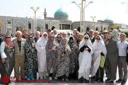 تصاویر حضور گردشگران خارجی در حرم امام رضا(ع)