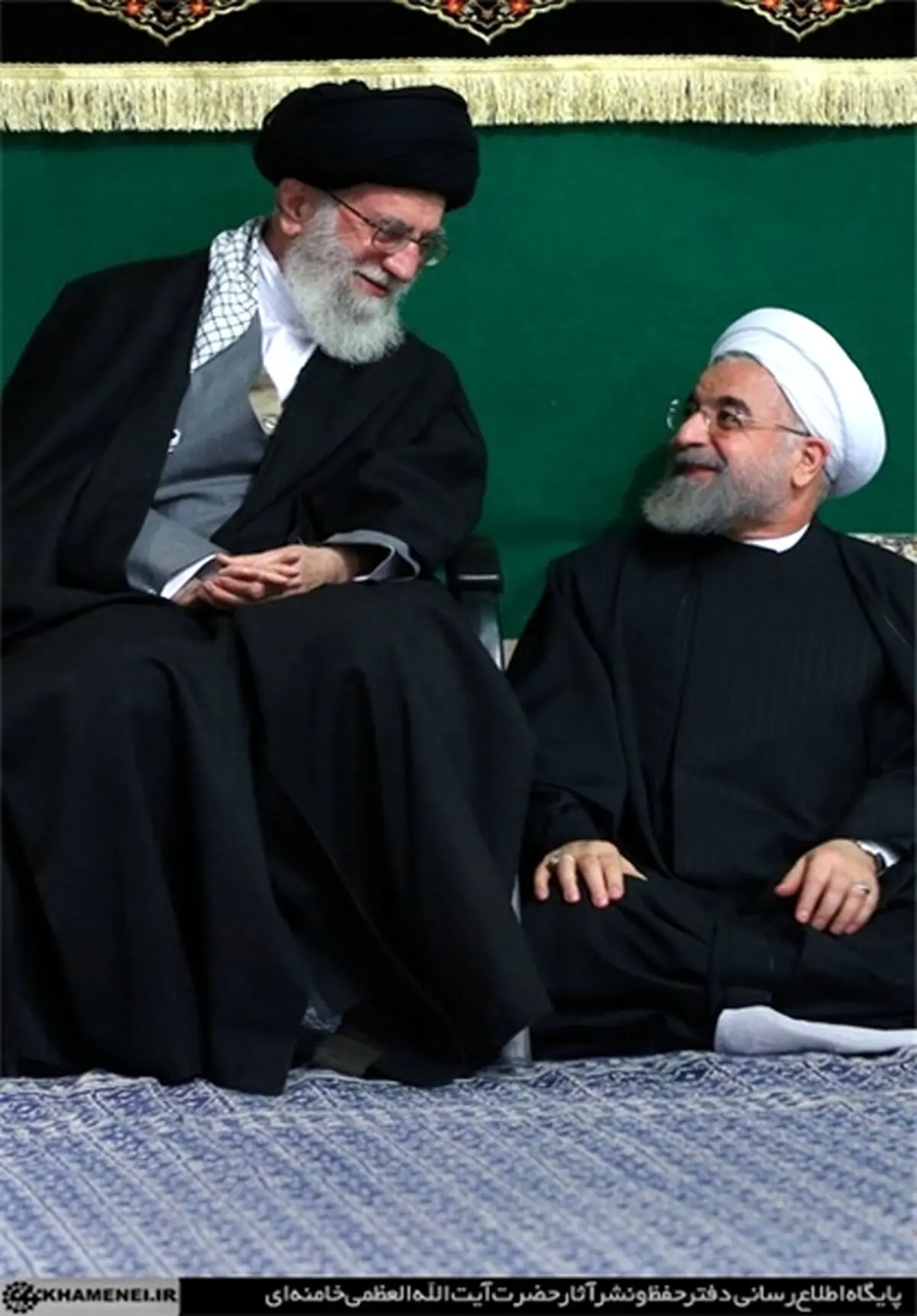 احوالپرسی رهبر انقلاب با روحانی و احمدی‌نژاد/ تصاویر