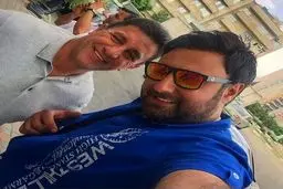 سلفی خواننده معروف با امیر قلعه نویی/ عکس