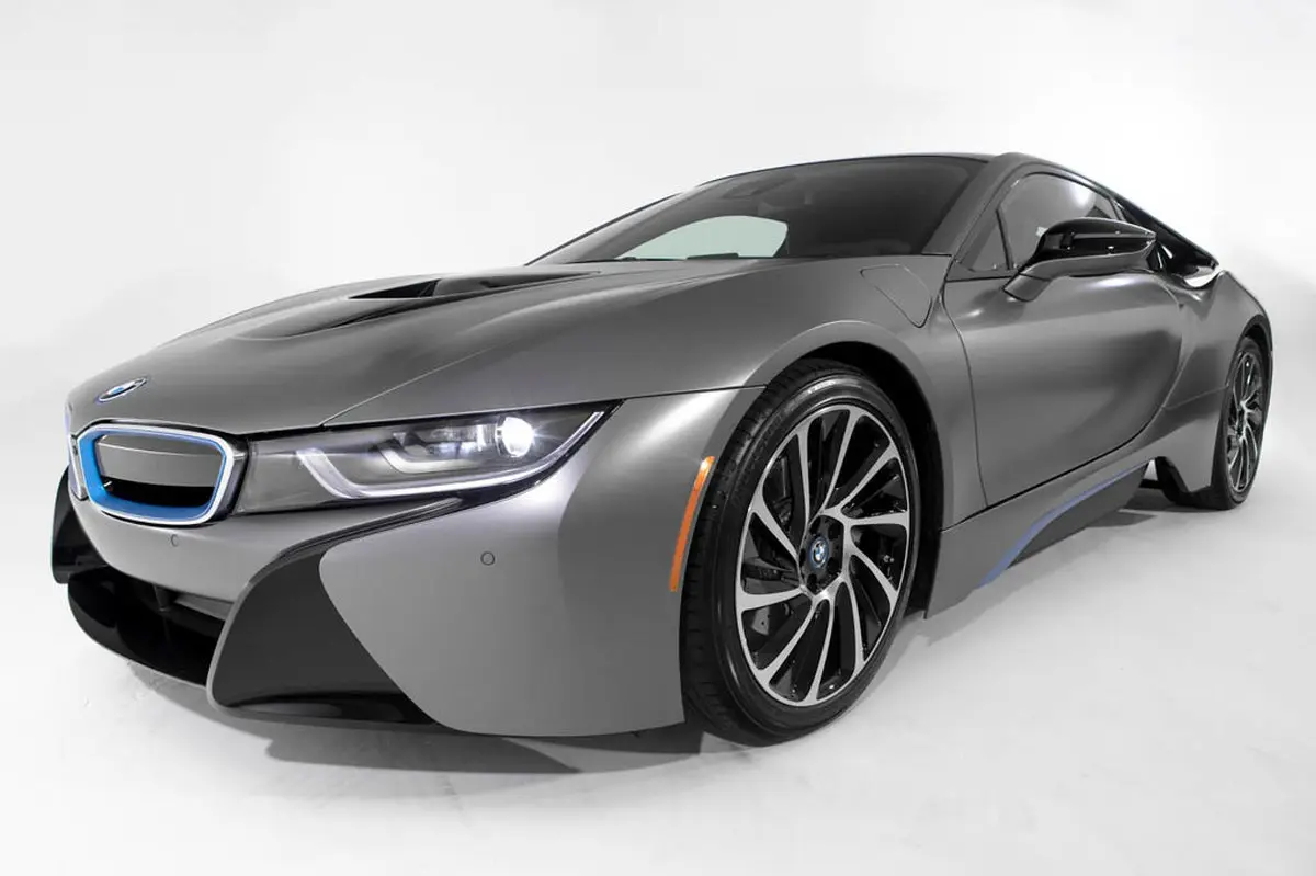 تصویری دیدنی از BMW i8 جدید