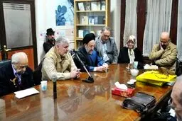 تصویری از آخرین لحظات زندگی استاد مشفق کاشانی در کنار سیدمحمد خاتمی