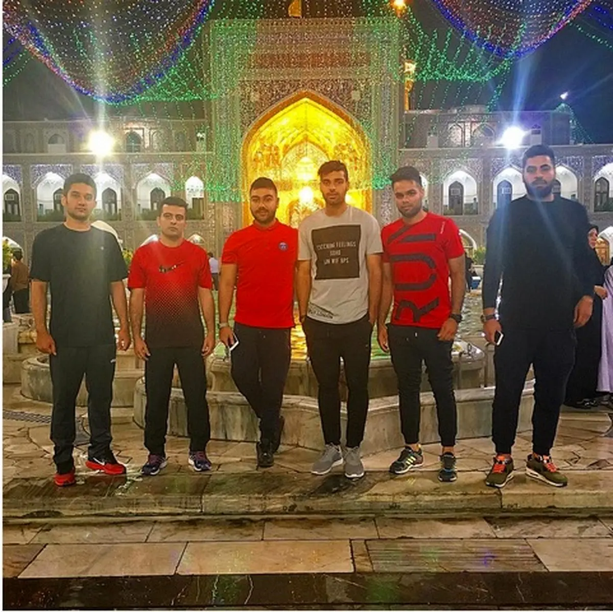مهدی طارمی در حرم امام رضا(ع)/ عکس
