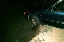 نجات خودرو از لبه پرتگاهی در غرب تهران!/تصاویر