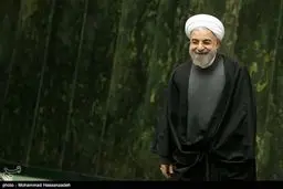لبخندهای حسن روحانی در صحن علنی مجلس/ تصاویر