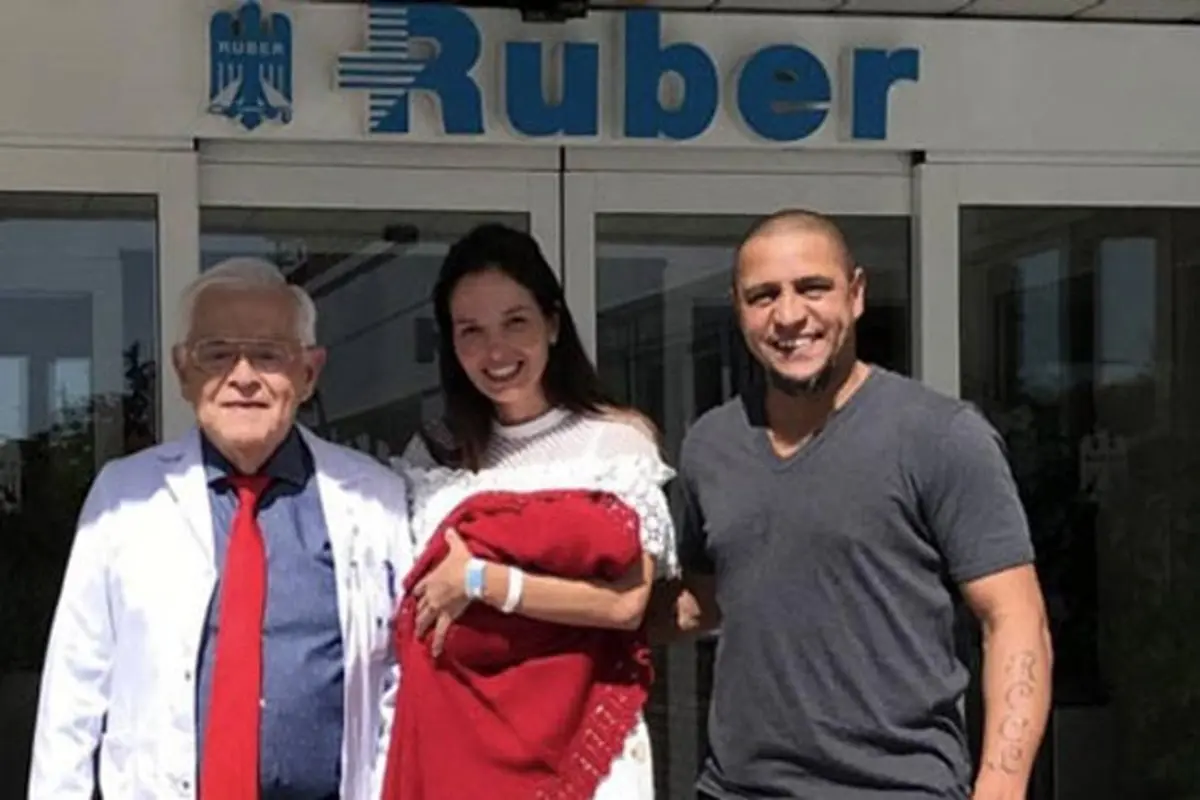 ستاره سابق برزیل برای نهمین بار پدر شد +عکس