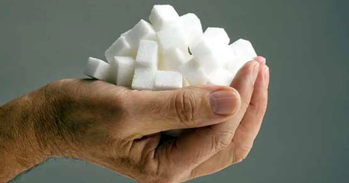 ۷ نشانه ای که به شما می گوید بیش از حد قند مصرف می کنید!