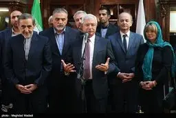 پوشش اسلامی بانوی فرانسوی در دیدار با ولایتی/عکس