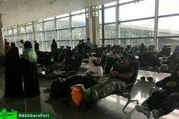 آواره‌گی زائران حسینی در فرودگاه امام خمینی/عکس