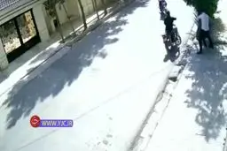 زورگيري وحشتناك از يك زن در خيابان + ويدئو