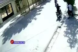 زورگيري وحشتناك از يك زن در خيابان + ويدئو
