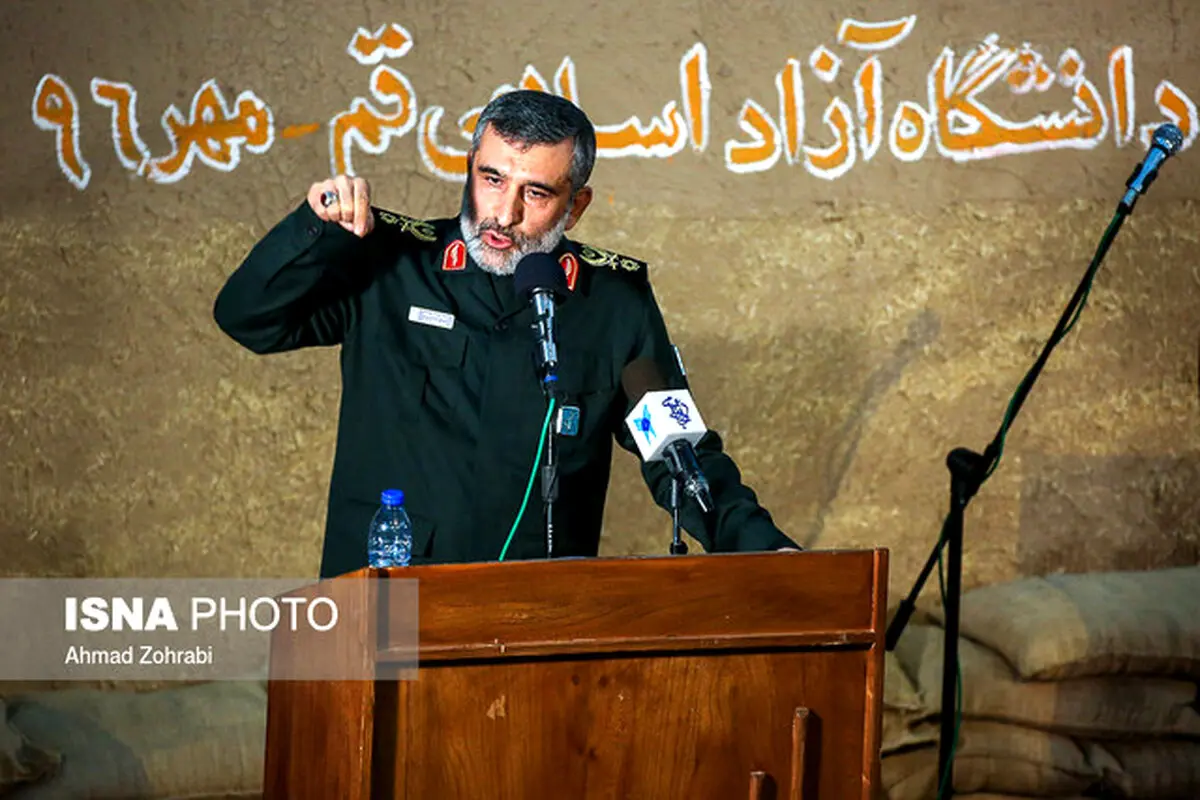 فرمانده نیروی هوافضای سپاه: ترامپ دیوانه نیست، خود را به دیوانگی زده است