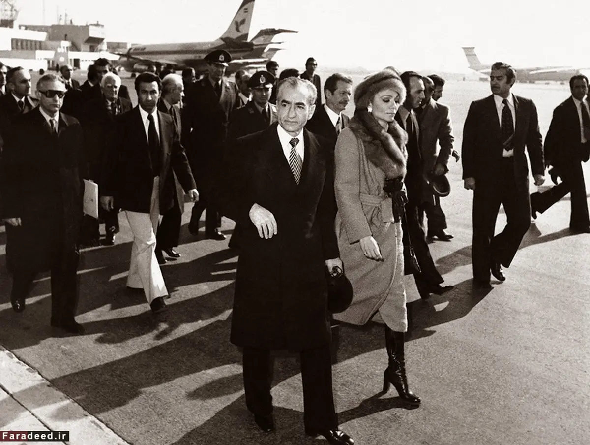 تصاویری از تاریخی‌ترین لحظه انقلاب اسلامی /فرار شاه...