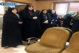 حضور مولاوردی ، معاون امور زنان و خانواده رییس جمهور در مسجد امیر برای رای دادن/عکس