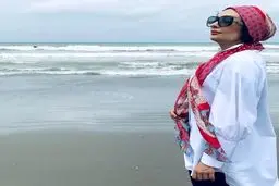 یکتا ناصر با تیپ خاص کنار ساحل + عکس