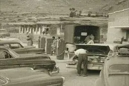 پمپ بنزين جاده چالوس دهه ۳۰/ عکس