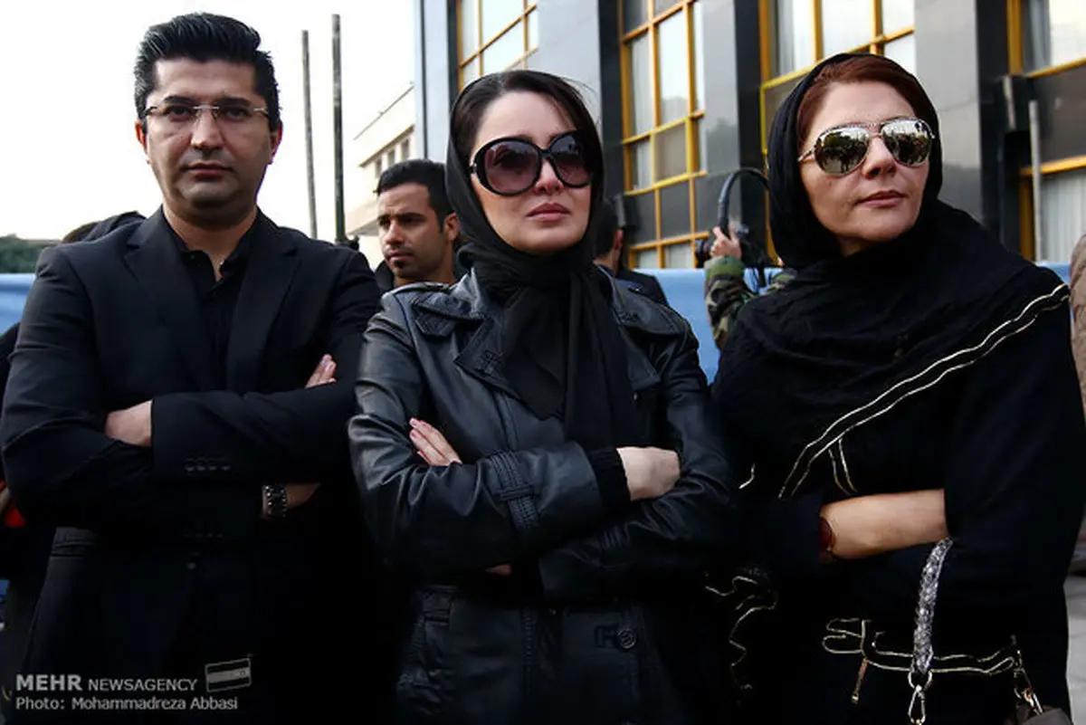 عكس/ شيلا خداداد و همسرش در مراسم تشييع پاشايي