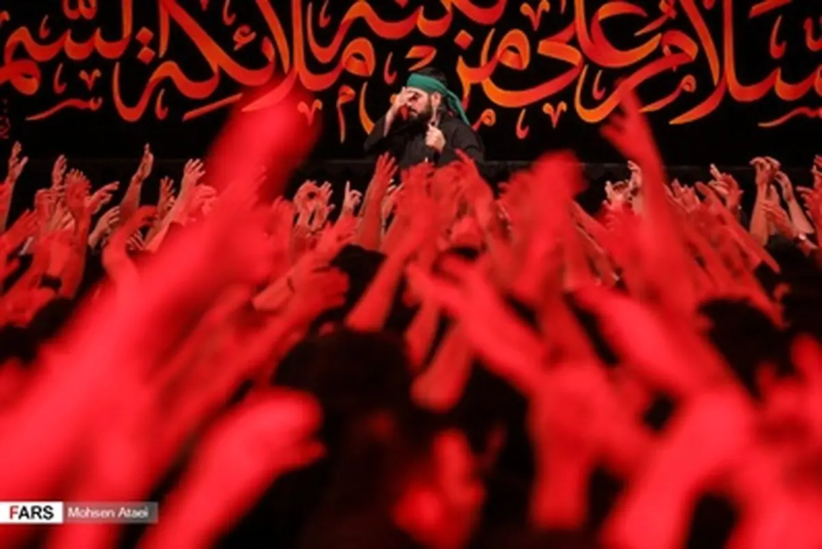 تصاویری از مراسم شب اول محرم 98 در هئیت ریحانه الحسین