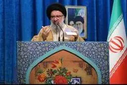 امام جمعه موقت تهران: ترامپ مانند دزد سرگردنه‌ای است که باج می‌گيرد/ شیطنت‌های آمریکا بی‌پاسخ نخواهد ماند/ سیل‌زده‌ها فراموش نشوند 