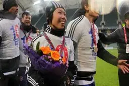 عکس/ اولین زنی که قهرمان فوتبال حرفه‌ای مردان شد