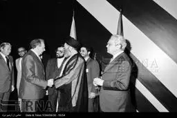 سخنرانی آیت الله خامنه‌ای در مجمع عمومی سازمان ملل متحد 1366/تصاویر