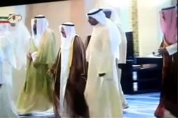 نماز جمعه مشترک توسط شیعیان و اهل تسنن با حضور امیر کویت + عکس