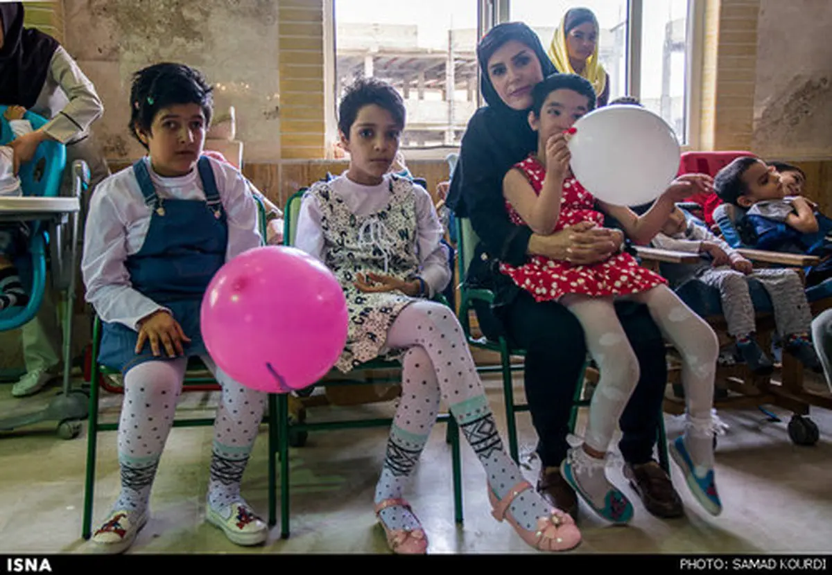 با کودکان آسایشگاه کهریزک/تصاویر