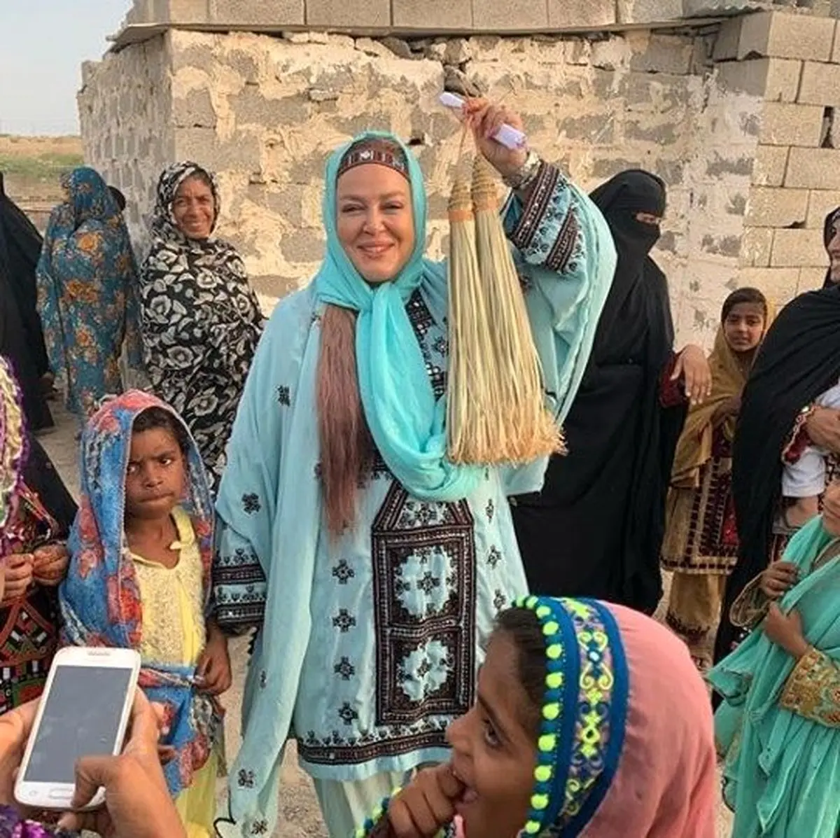 اینستاگرام: لباس بلوچی بهاره رهنما