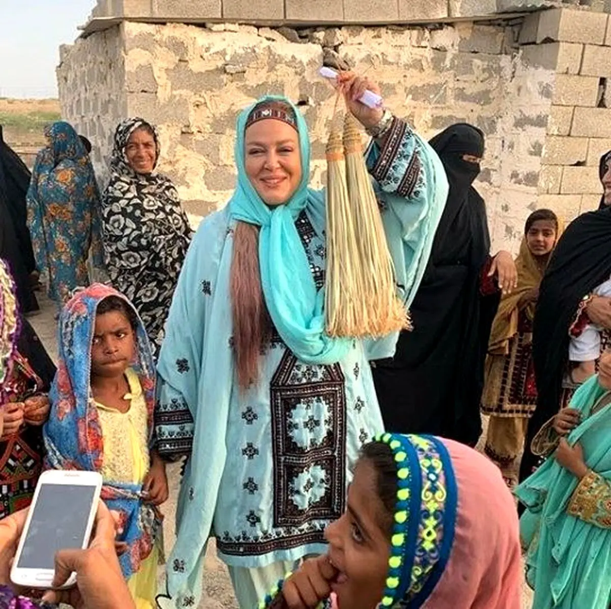 اینستاگرام: لباس بلوچی بهاره رهنما