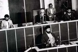 اولین رئیس‌مجلس در جمهوری اسلامی ایران/عکس