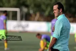 اولین تمرین علی کریمی با تیم نفت در کسوت سرمربی/تصاویر