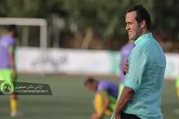 اولین تمرین علی کریمی با تیم نفت در کسوت سرمربی/تصاویر