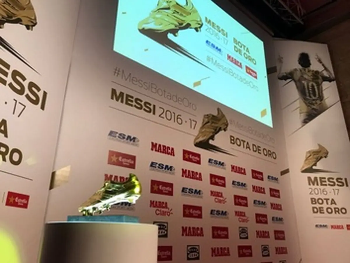 لیونل مسی باز هم برنده کفش طلا شد/تصاویر