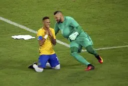 شادی عجیب دروازه بان برزیل/عکس