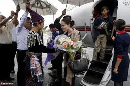 آنجلیناجولی در میان کودکان میانمار/تصاویر