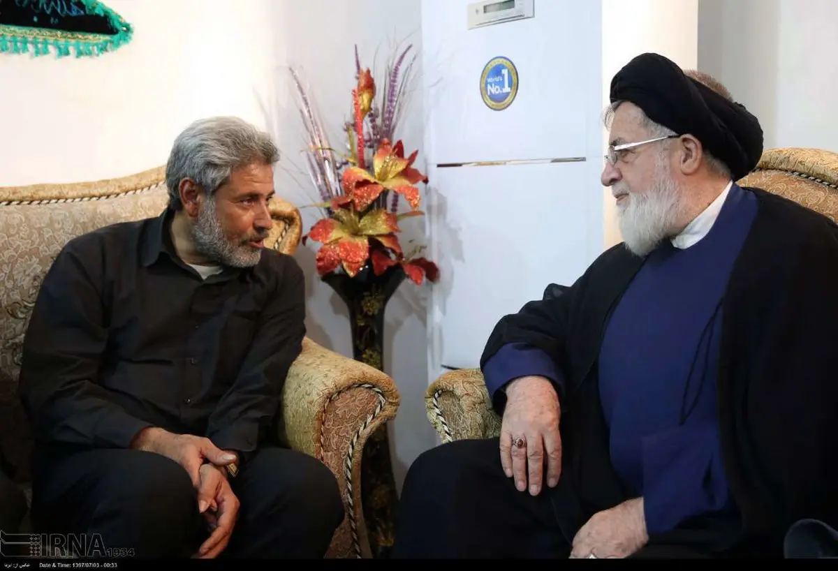 دیدار رئیس بنیاد شهید با خانواده های شهدای حادثه تروریستی اهواز / تصاویر