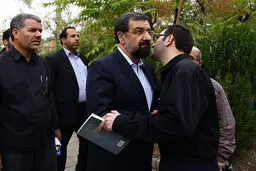 گریه رضایی در سوگ سردار همدانی/تصاویر