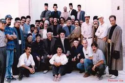 عکس یادگاری بازیگران مجموعه پهلوانان نمی میرند/1373