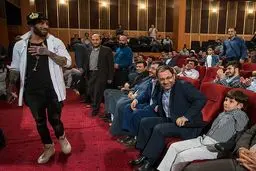 انتقاد تند روزنامه اصولگرا به اصولگرایانِ تتلیتی/ تجلیل از تتلو یک هشدار است!