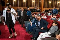 انتقاد تند روزنامه اصولگرا به اصولگرایانِ تتلیتی/ تجلیل از تتلو یک هشدار است!
