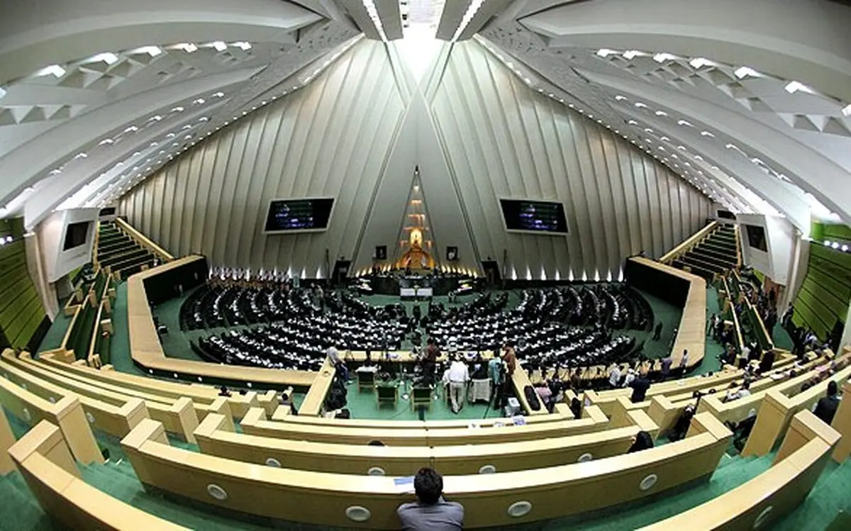 دور خوردن پایداری‌ها از یاران لاریجانی در مجلس دهم/ رادیکال‌ها تنها می‌شوند