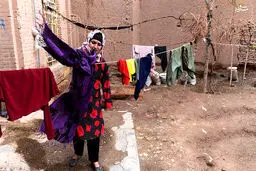 تصاویر/ زندگی زن افغان بدون دست