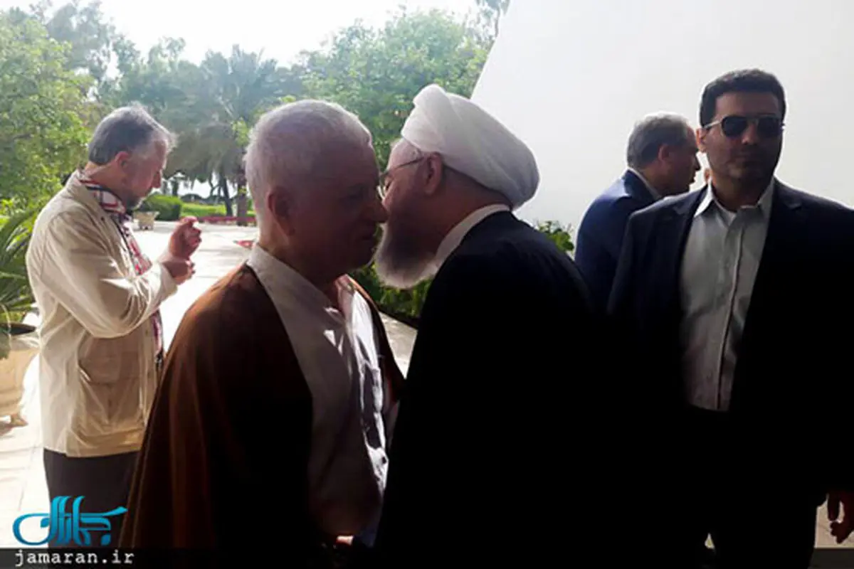 دیدار آیت‌الله هاشمی و روحانی در کیش/عکس