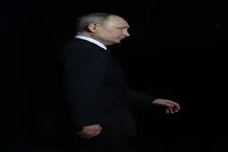 پوتین سوار بر مرسدس بنز به رانندگی الهام علی اف