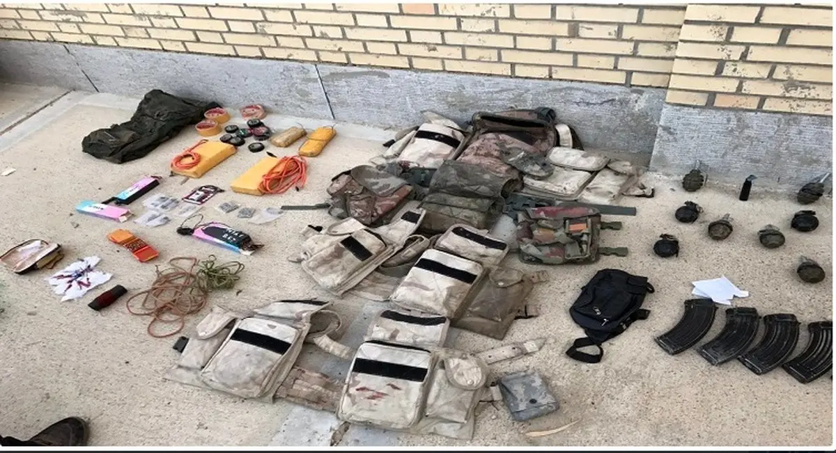 تجهیزات توقیف شده از عوامل تروریستی انصار الفرقان+ عکس