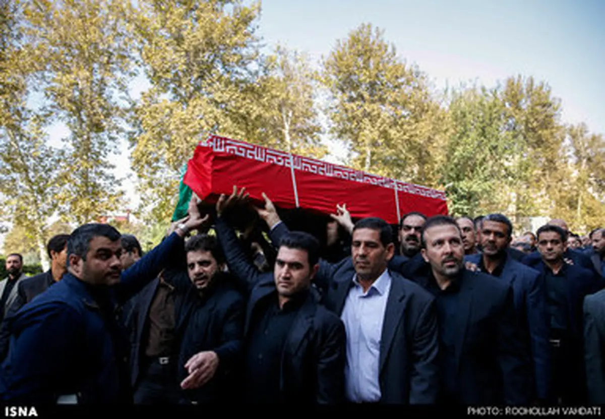 تشییع پیکر معاون اداره تشریفات وزارت خارجه از جانباختگان فاجعه منا/تصاویر