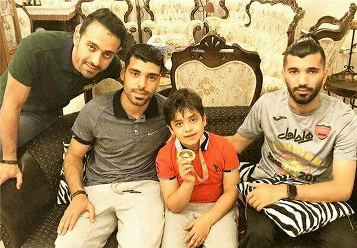 دلجویی طارمی و مسلمان از پسر هادی نوروزی/عکس