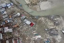 تصویر هوایی از خسارات سونامی در اندونزی / عکس