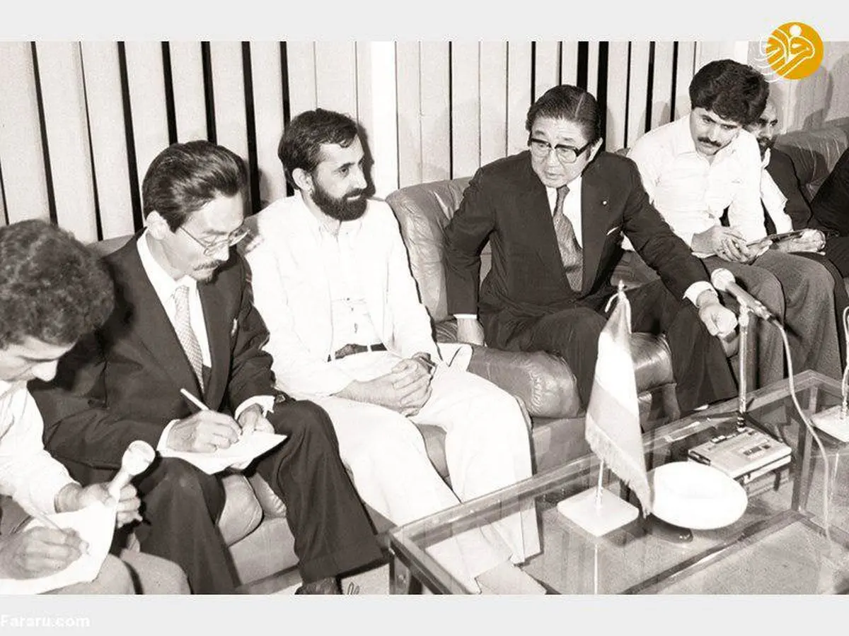 عکس: دیدار پدر «شینزو آبه» با آیت‌الله خامنه‌ای و ولایتی